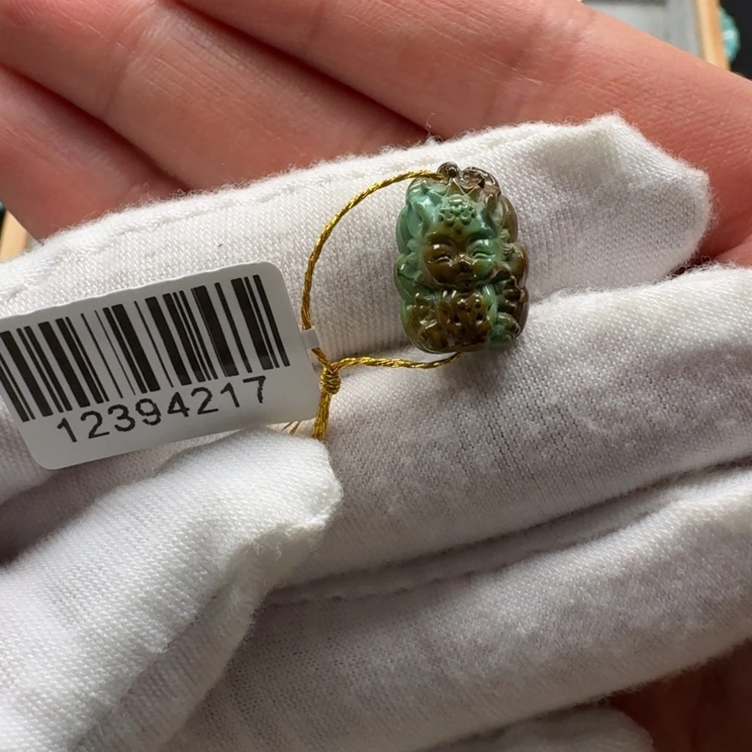 绿松石未镶嵌挂件