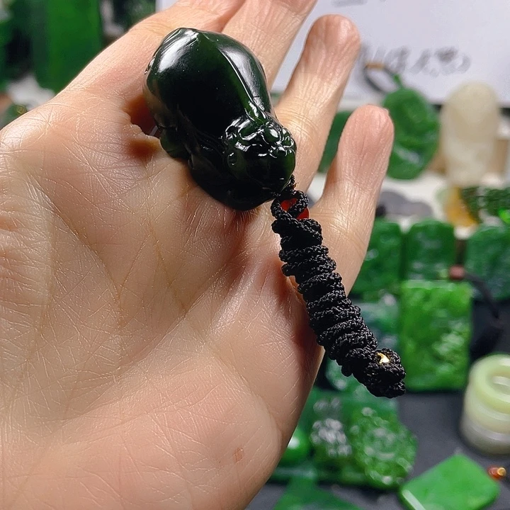 和田玉未镶嵌珠宝半成品