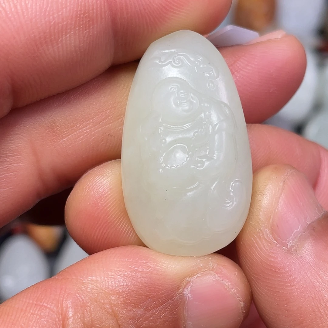 和田玉未镶嵌颈饰吊坠