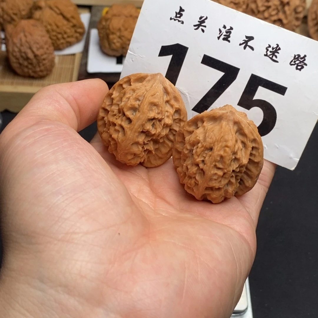 吊坠文玩核桃36野狼