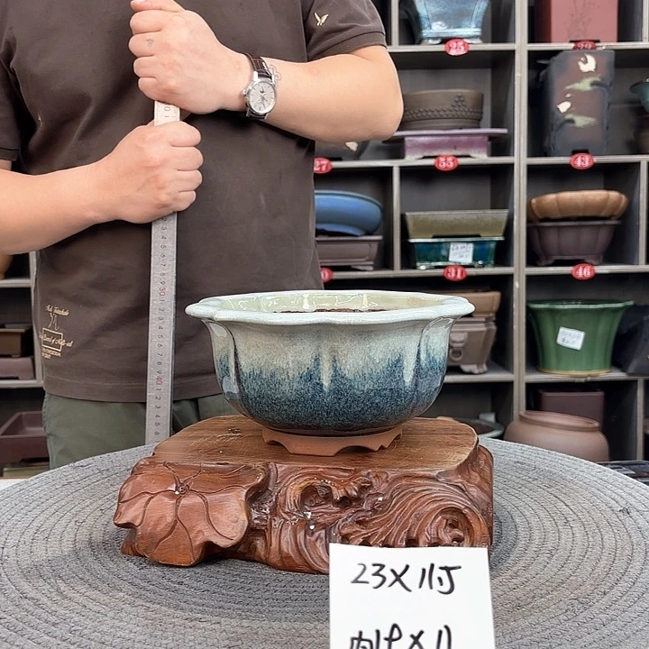 紫砂花盆老*紫砂的颜色很好看呀