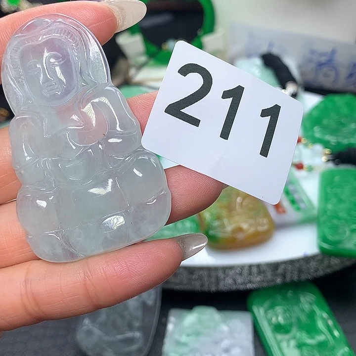 翡翠吊坠(赠链)未镶嵌