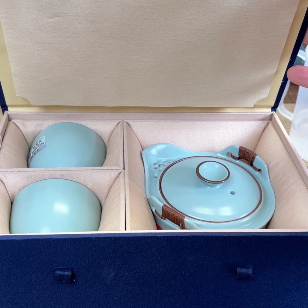 瓷片。。。。。。。。。。。