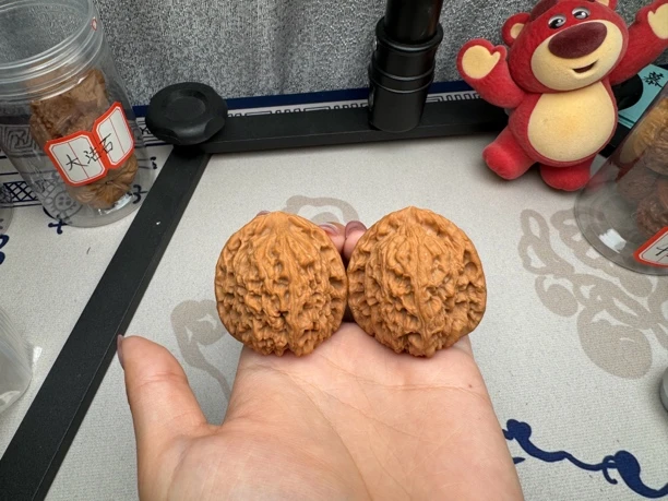 高桩南疆石文玩核桃