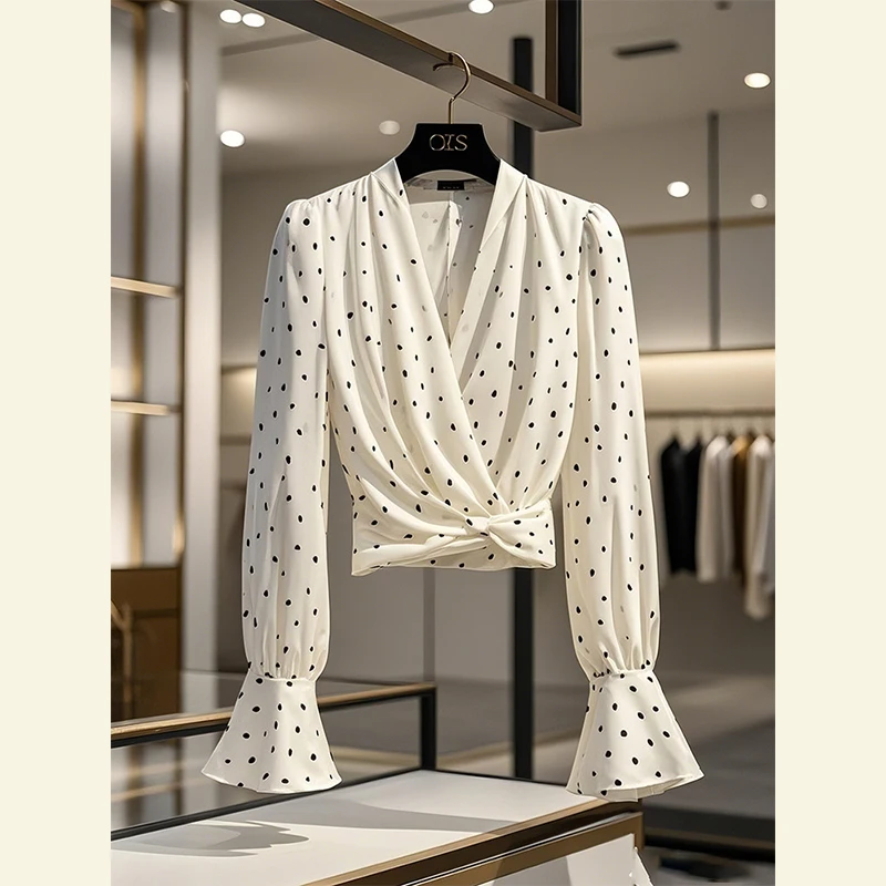 2025春法式波点v领长袖短款上衣高级感白色打底叠穿修身显瘦衬衫