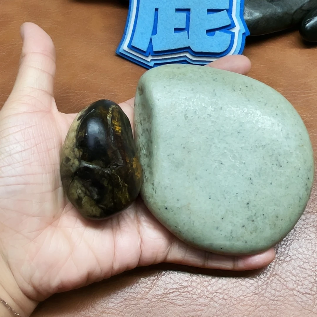北***看和田玉未镶嵌颈饰
