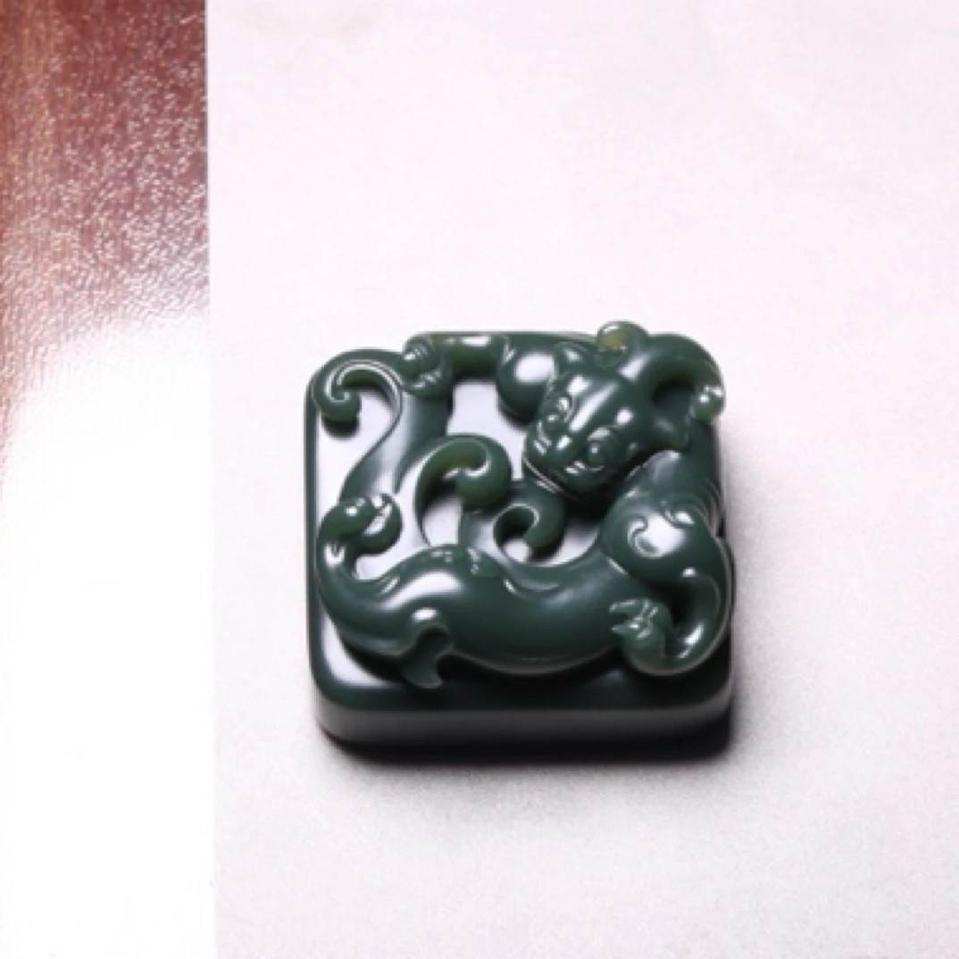 青玉仿古螭龙印章