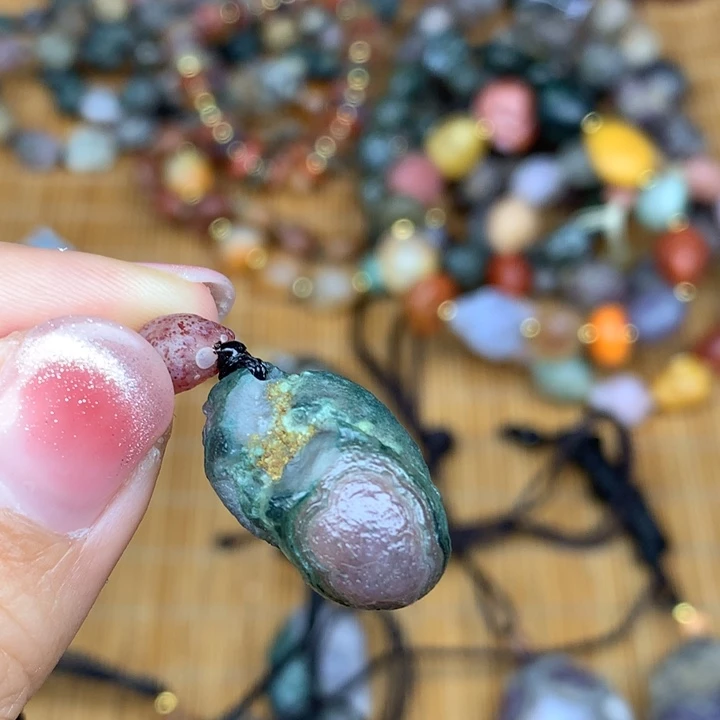 玛瑙/玉髓未镶嵌珠宝半成品梁**凉