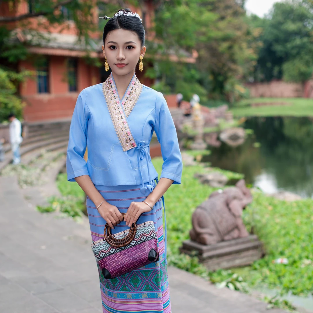 西双版纳傣族传统女士气质蓝色织布撞色复古民族风舞台茶服套装