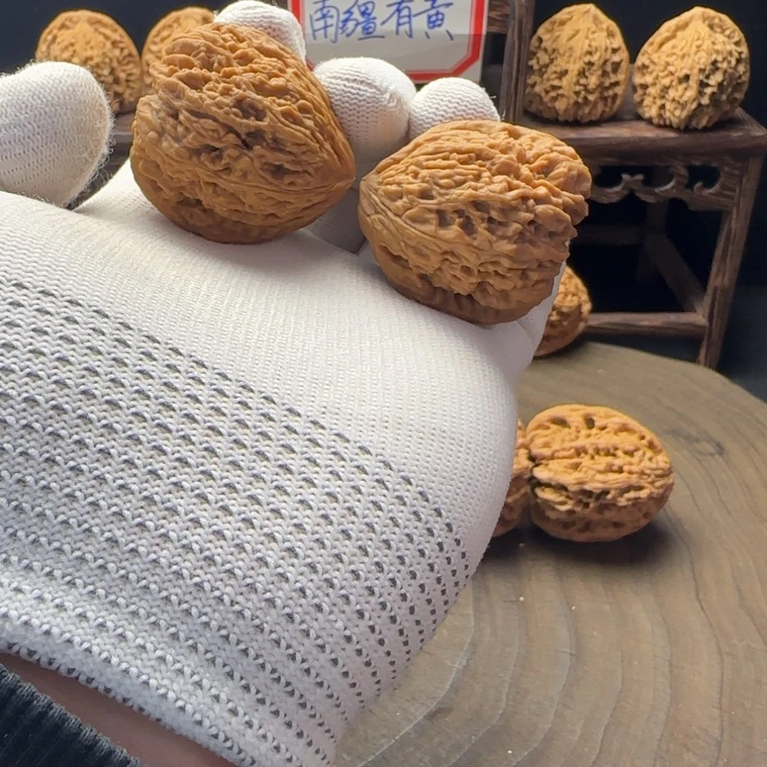 文玩核桃吊坠38奥迪丑疆