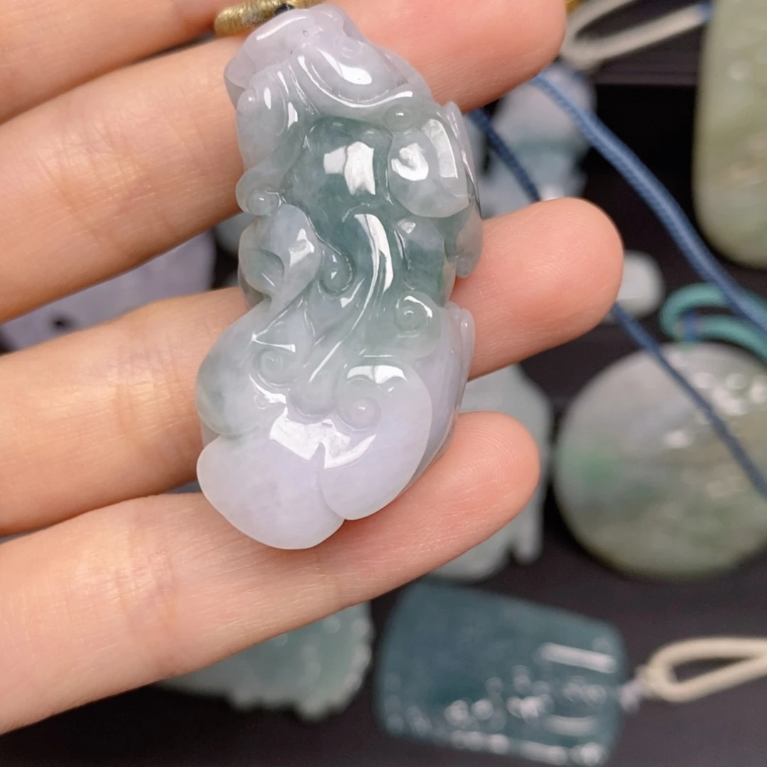 颈饰未镶嵌翡翠貔貅