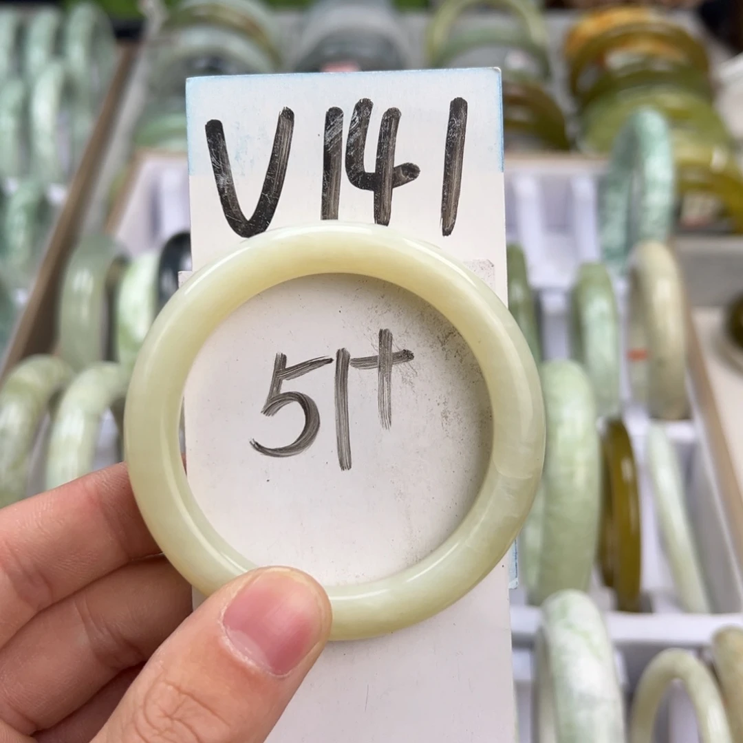 岫玉手镯未镶嵌天然岫玉微瑕