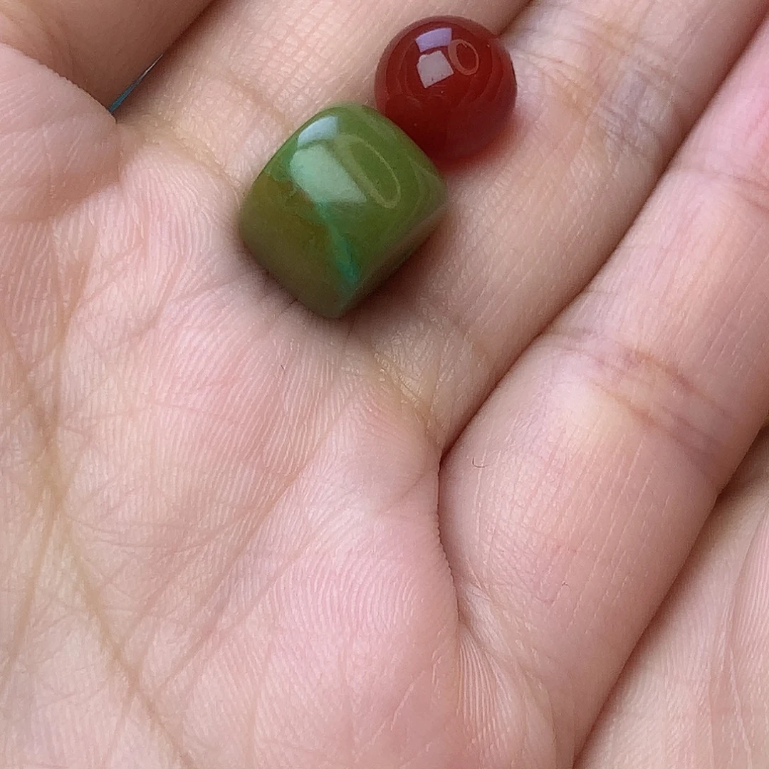 南红玛瑙未镶嵌珠宝奇石