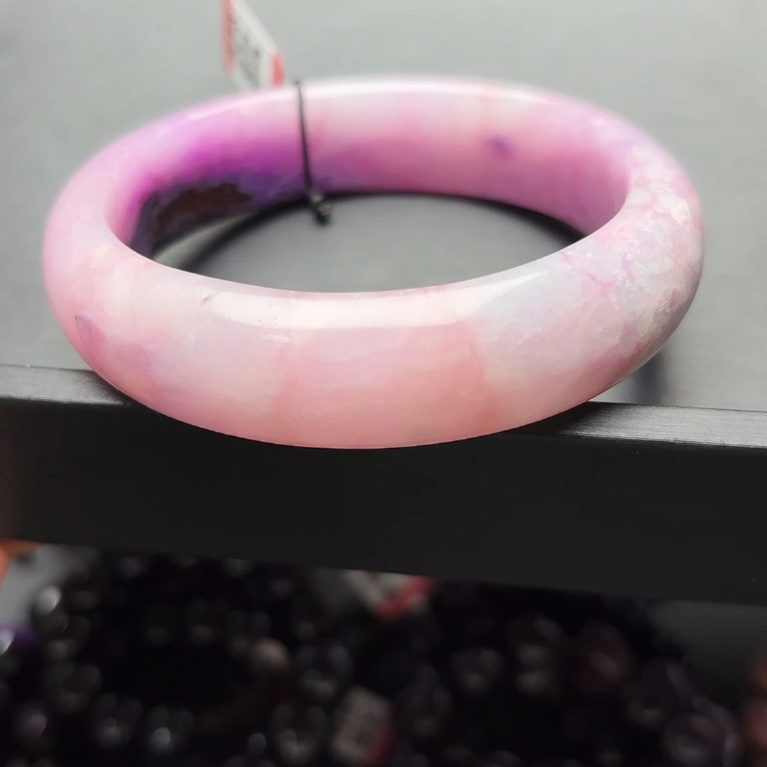 苏纪石（舒俱来）未镶嵌59圈口冰种蜜桃俏紫手镯