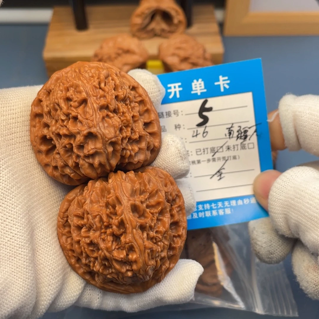 吊坠桃核文玩核桃