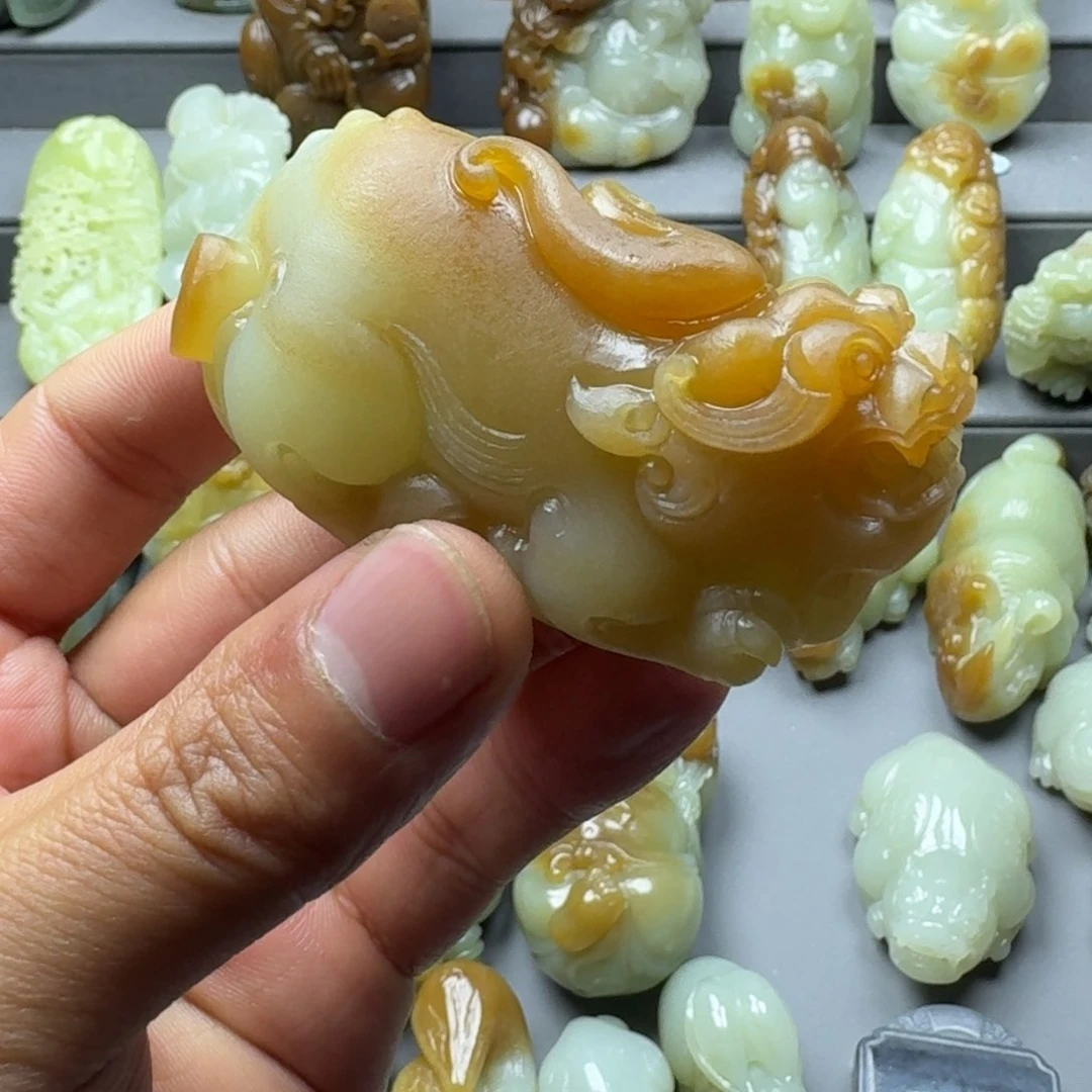 和田玉把件未镶嵌麒*哥
