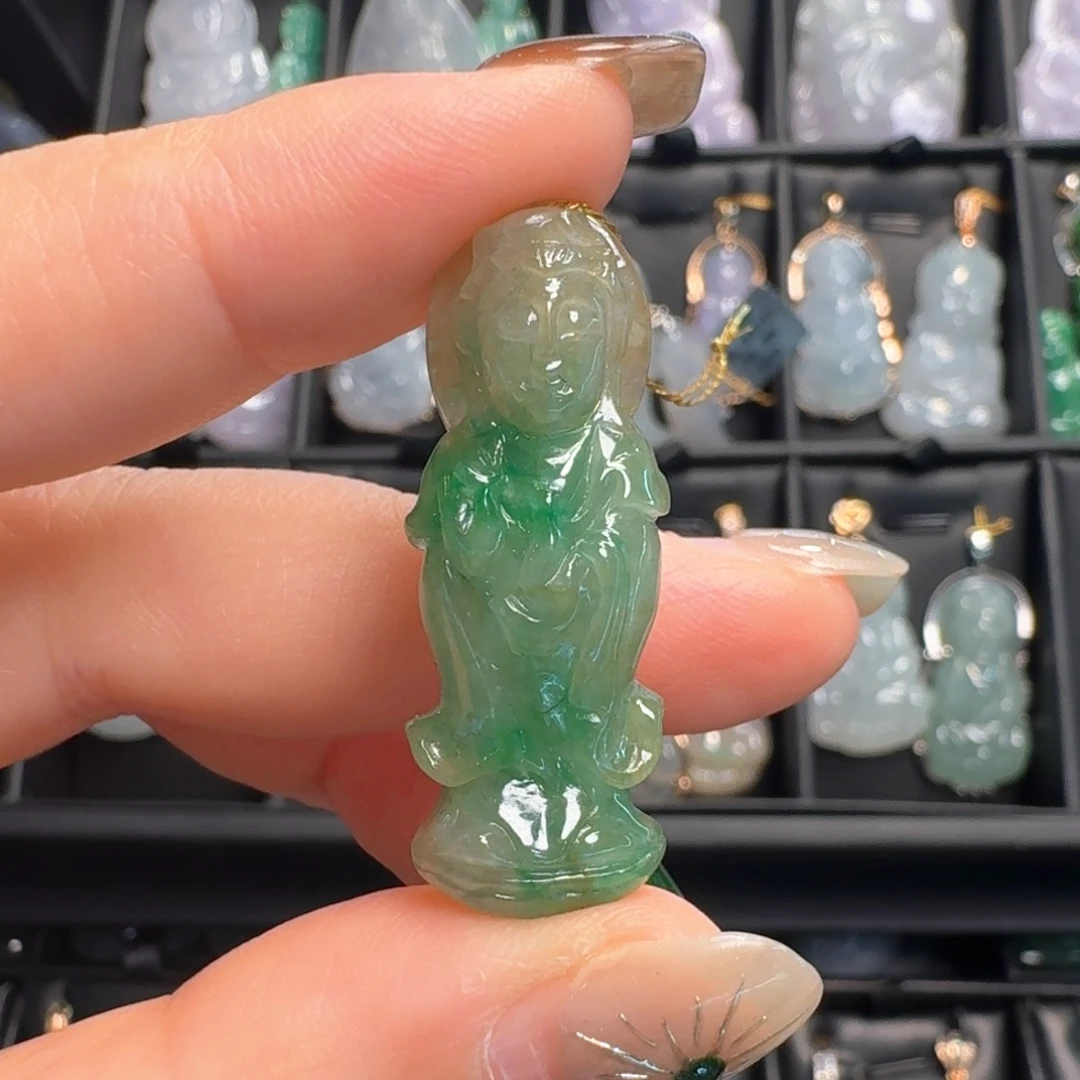 颈饰未镶嵌翡翠观音