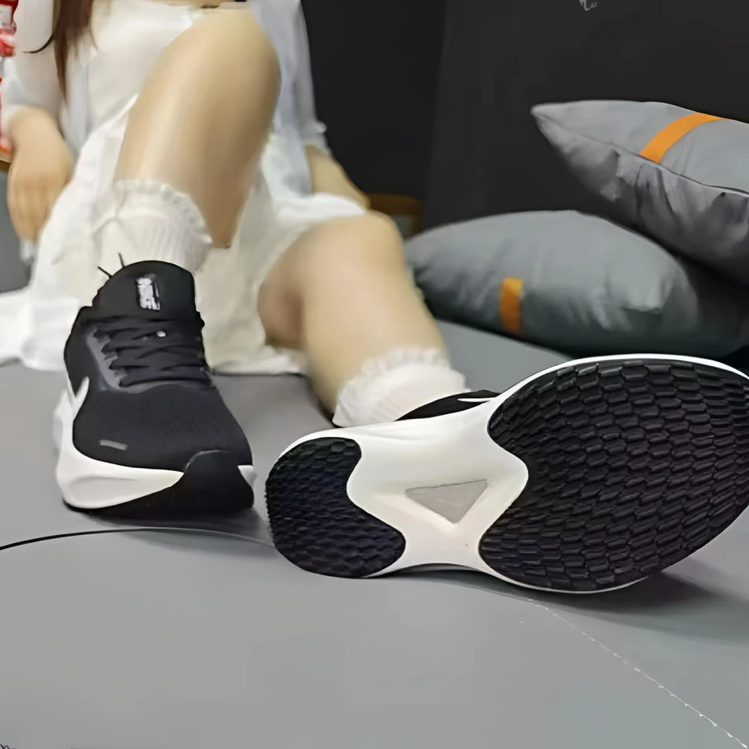 【运费险】断码-时尚百搭透气潮鞋男女情侣款耐磨运动鞋