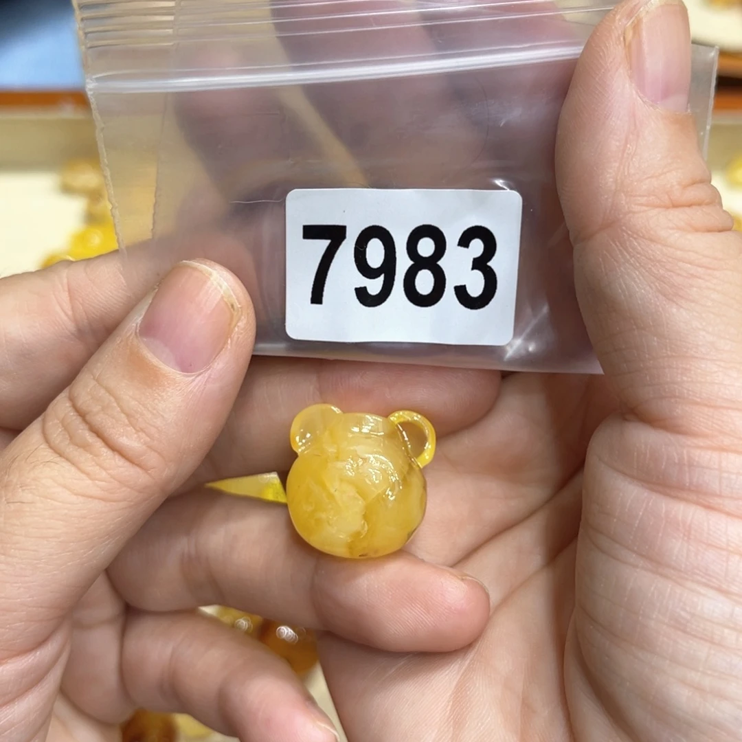 琥珀未镶嵌珠宝奇石