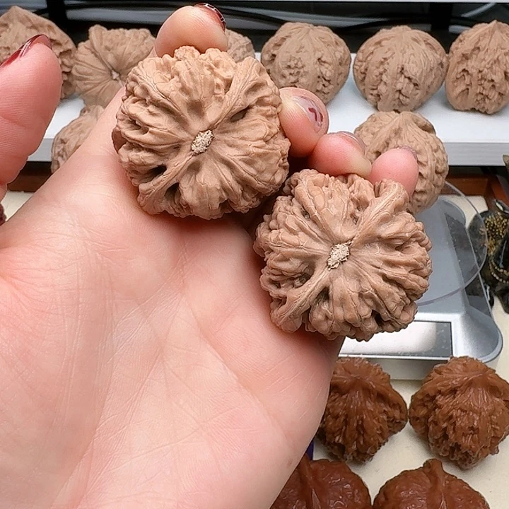 文玩核桃吊坠41全品球筋