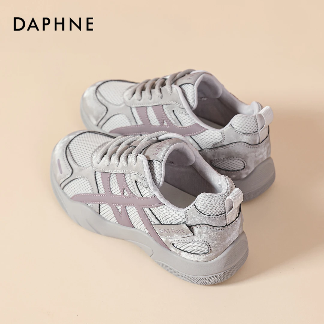 达芙妮厚底德训鞋女2025新款秋冬轻便软底百搭学生阿甘休闲鞋小众