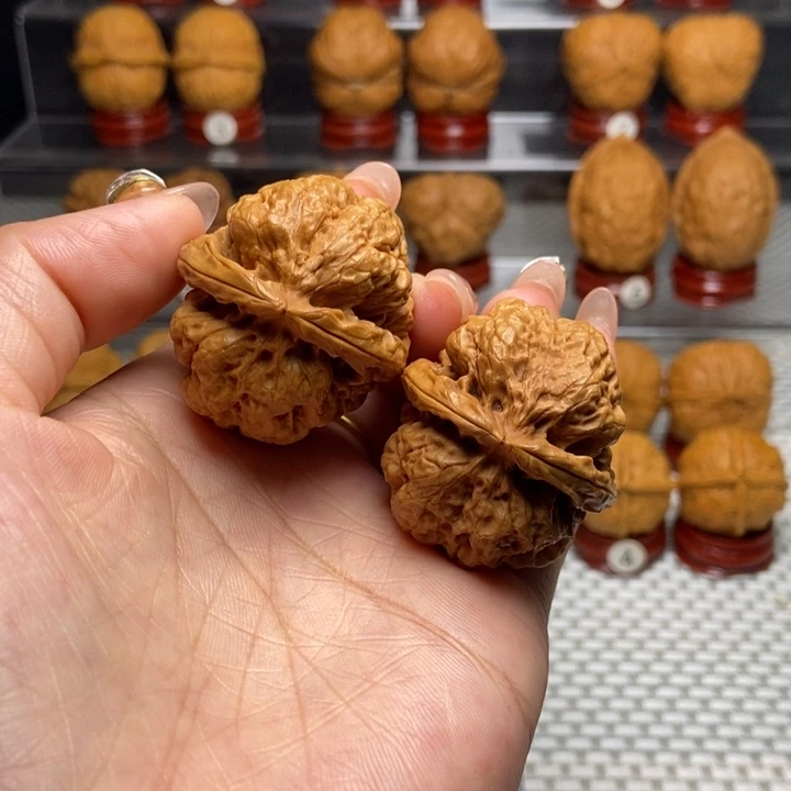 文玩核桃把件1金蟾蛹