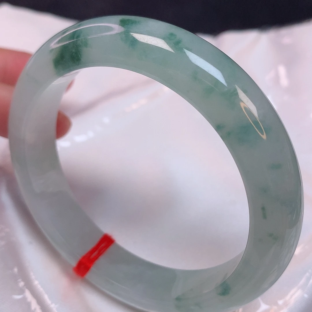 翡翠手镯未镶嵌60 翡翠手镯