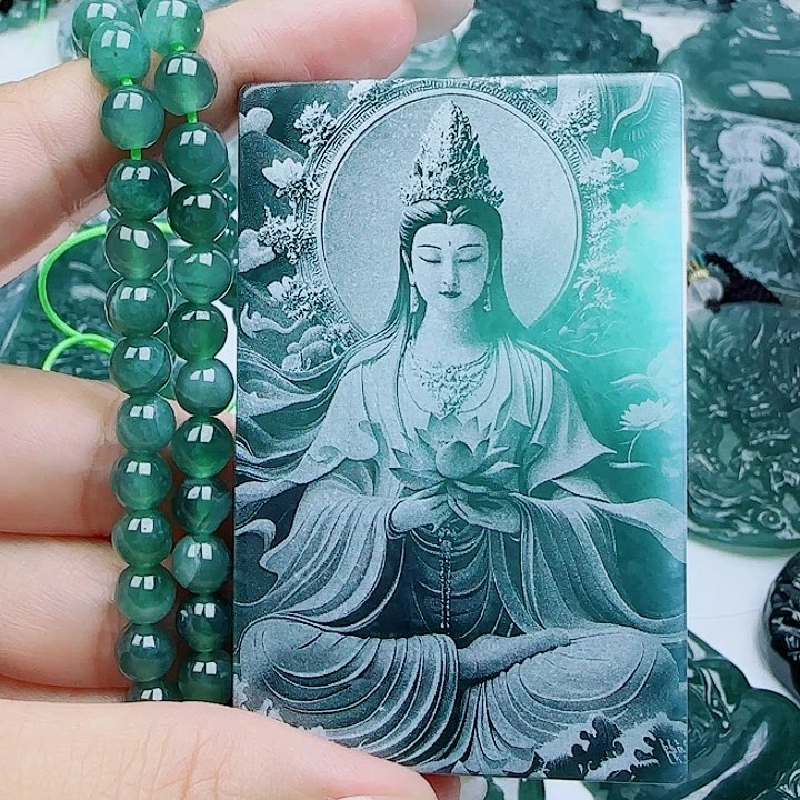翡翠未镶嵌颈饰多样性发货天然的A货翡翠