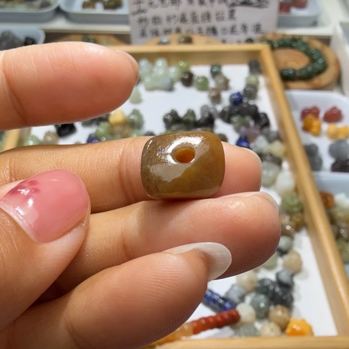 和田玉未镶嵌珠宝奇石