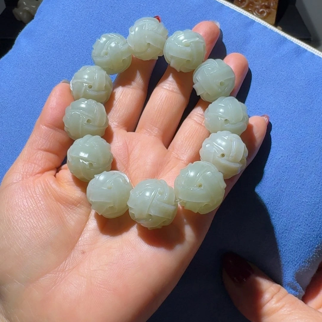 茗***毫和田玉（糖玉）未镶嵌颈饰