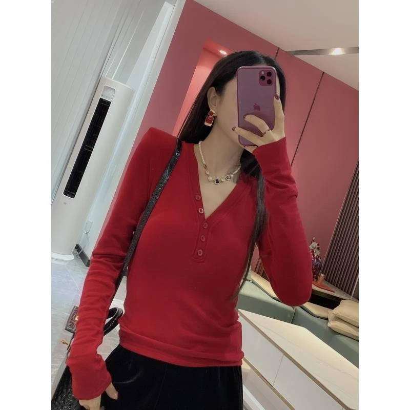 磨毛绒排扣胸垫V领打底上衣231056