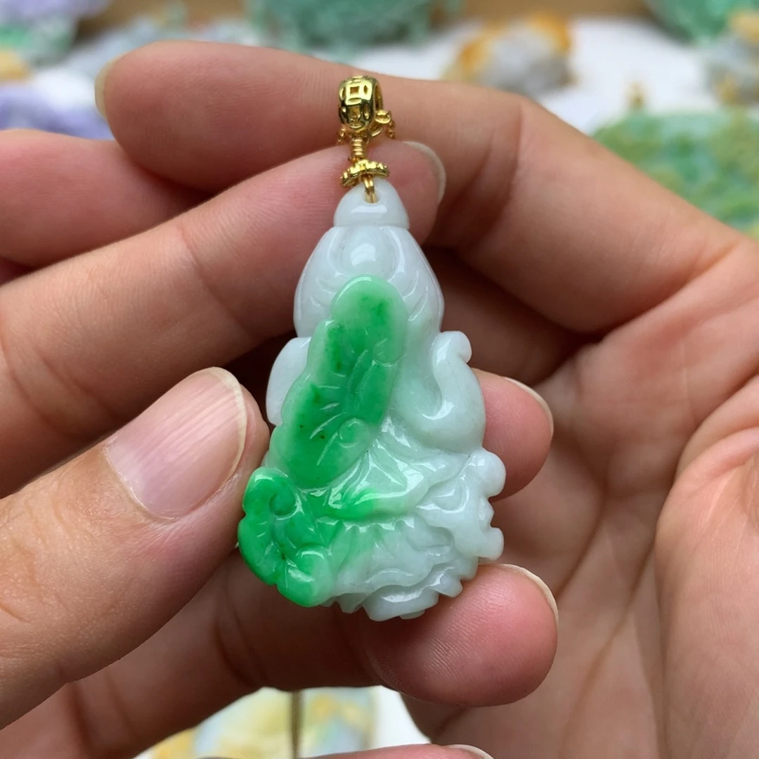 翡翠未镶嵌颈饰翡翠