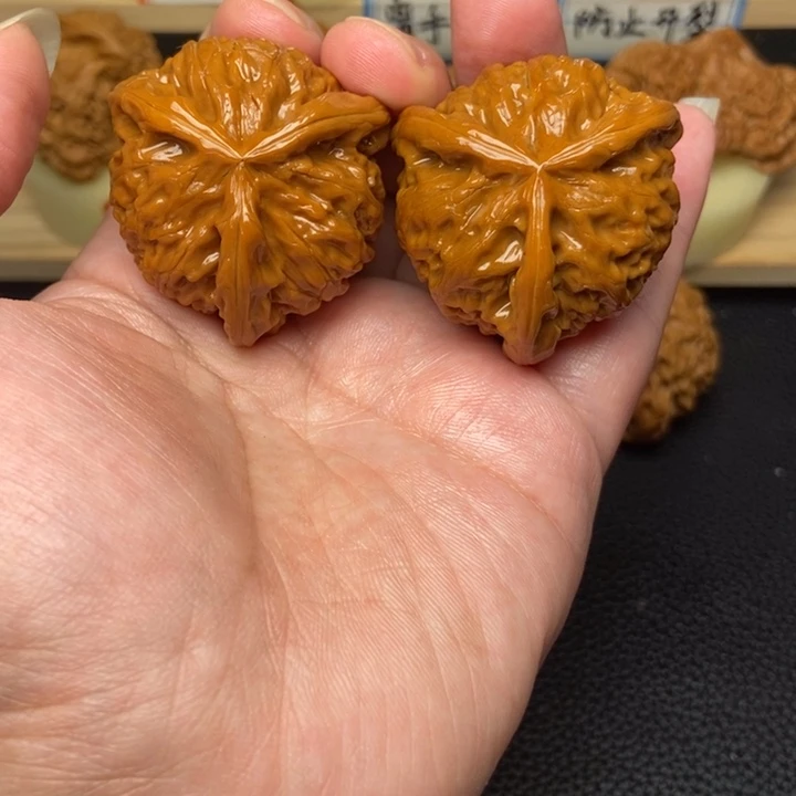 文玩核桃把件工艺三棱