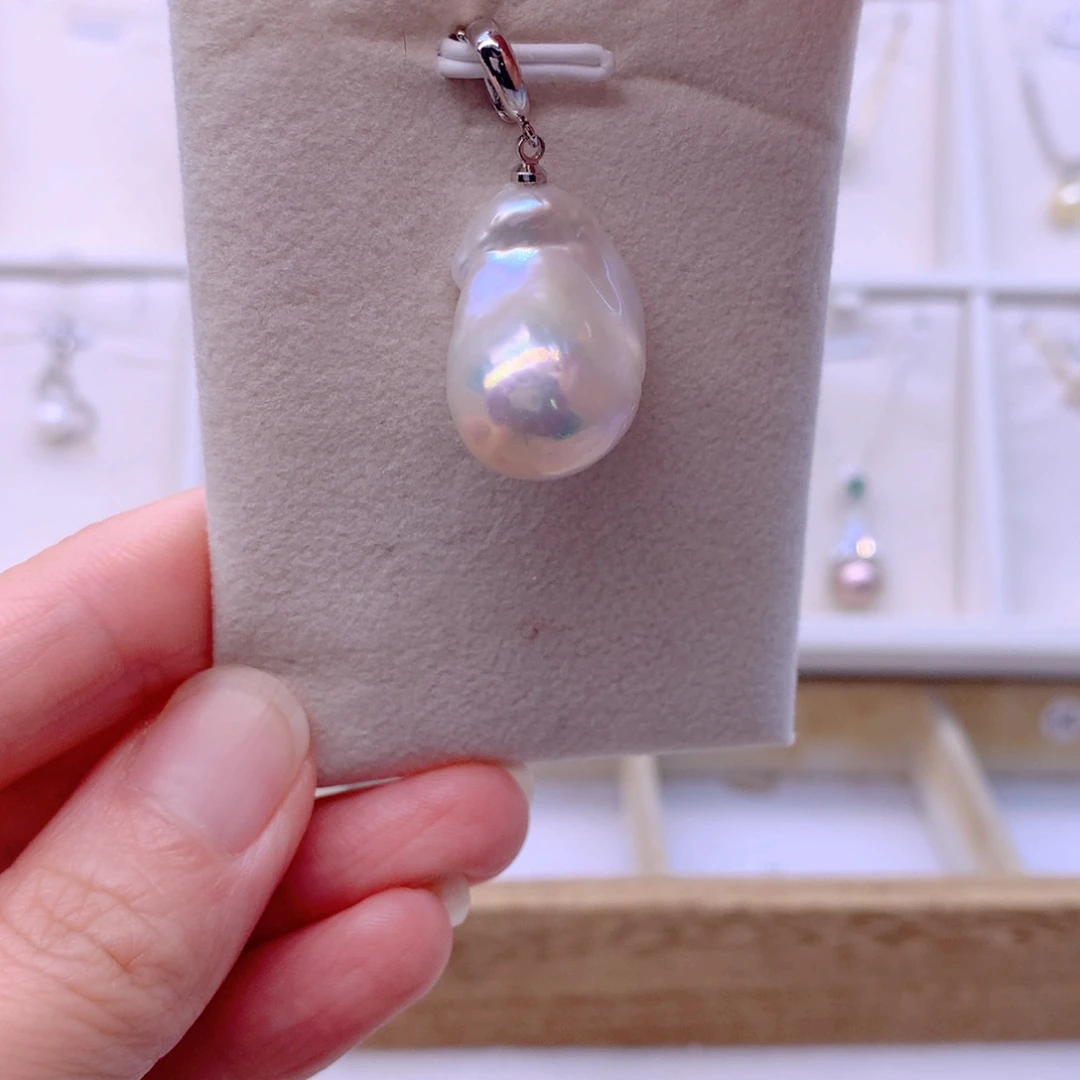 淡水珍珠合金耳饰