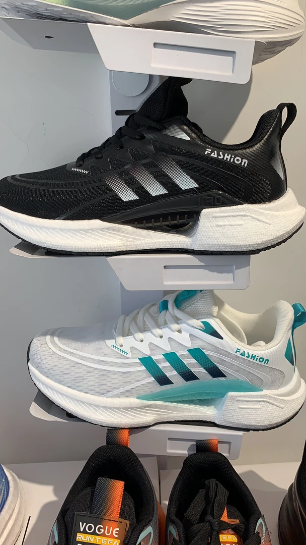 超轻超软超弹运动鞋