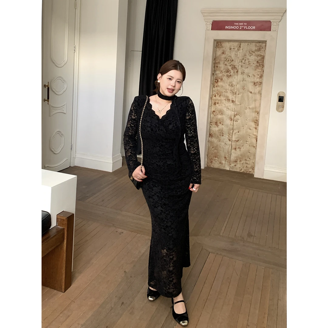 王葡萄微胖mm气质御姐蕾丝V领显瘦长裙子冬季辣妹连衣裙女DM1437