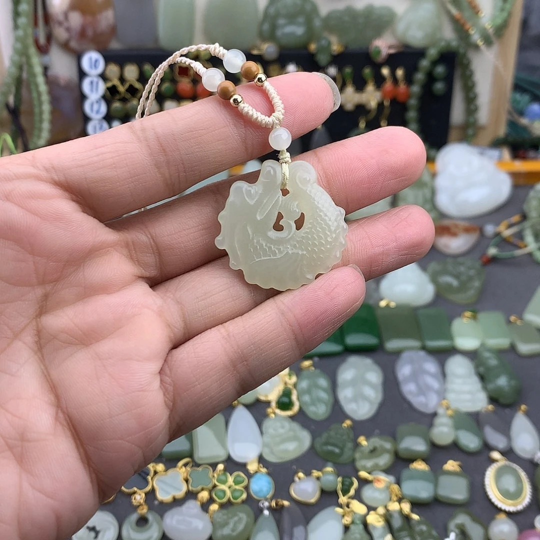 和田玉未镶嵌吊坠(不含链)