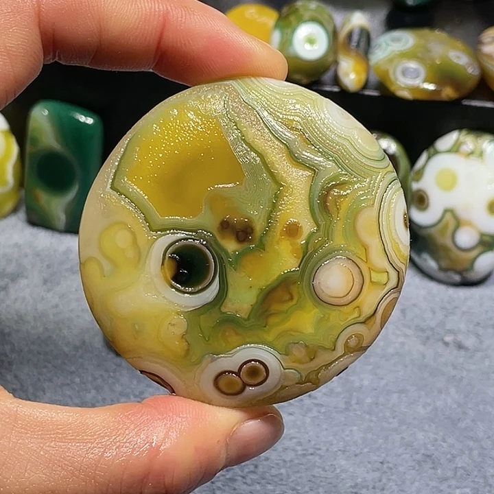 玛瑙/玉髓未镶嵌珠宝奇石