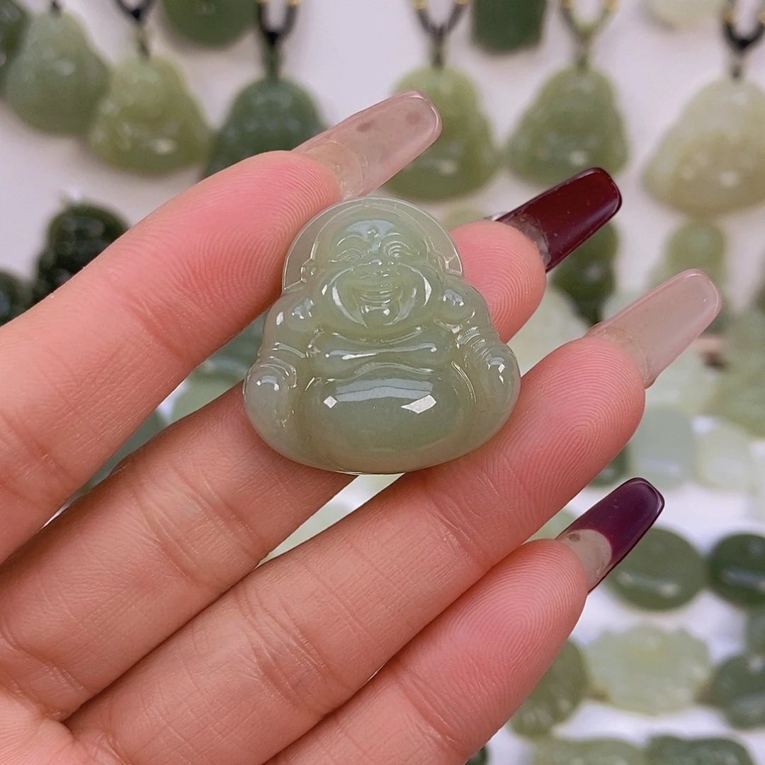 艾***ﾟ和田玉未镶嵌颈饰