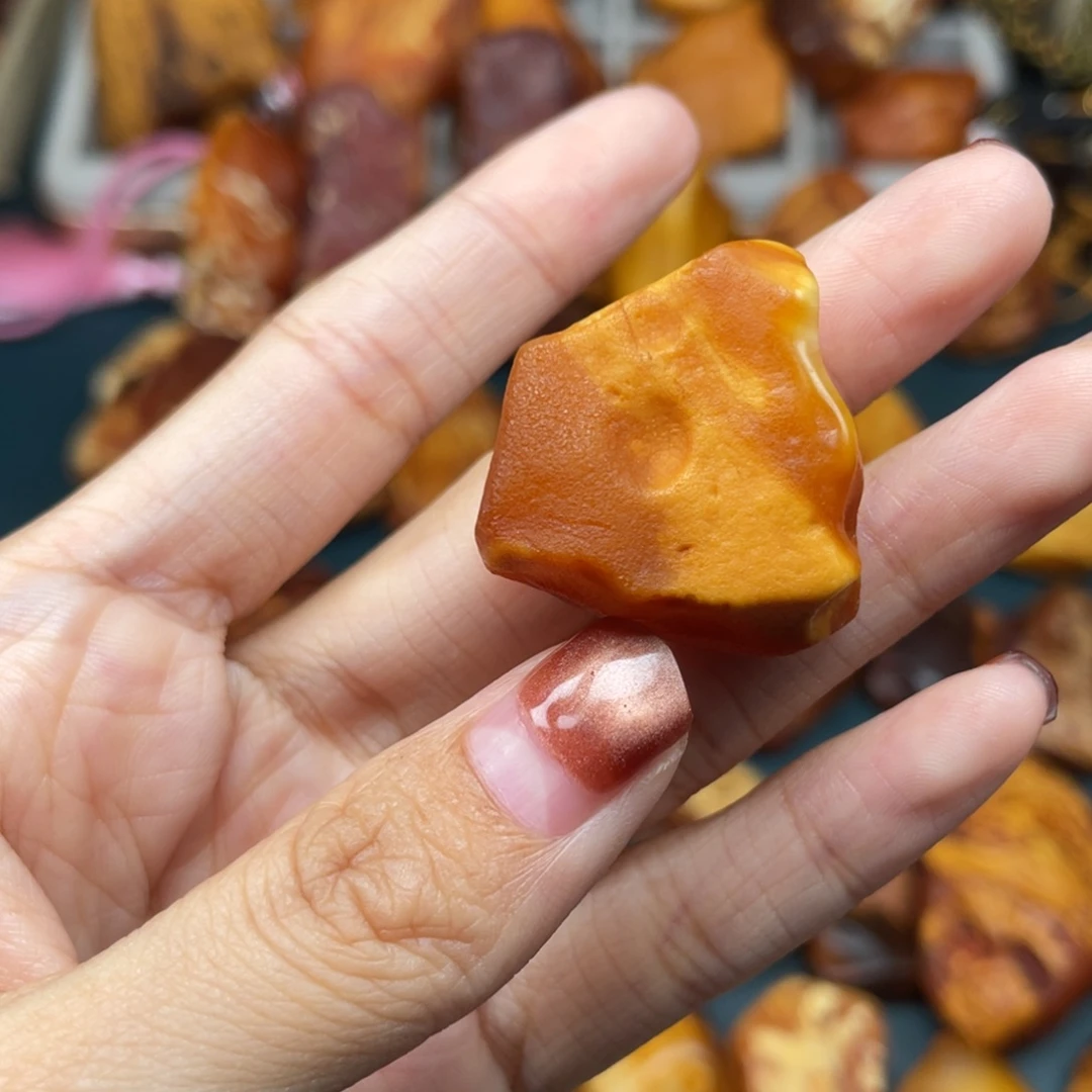 琥珀未镶嵌珠宝奇石