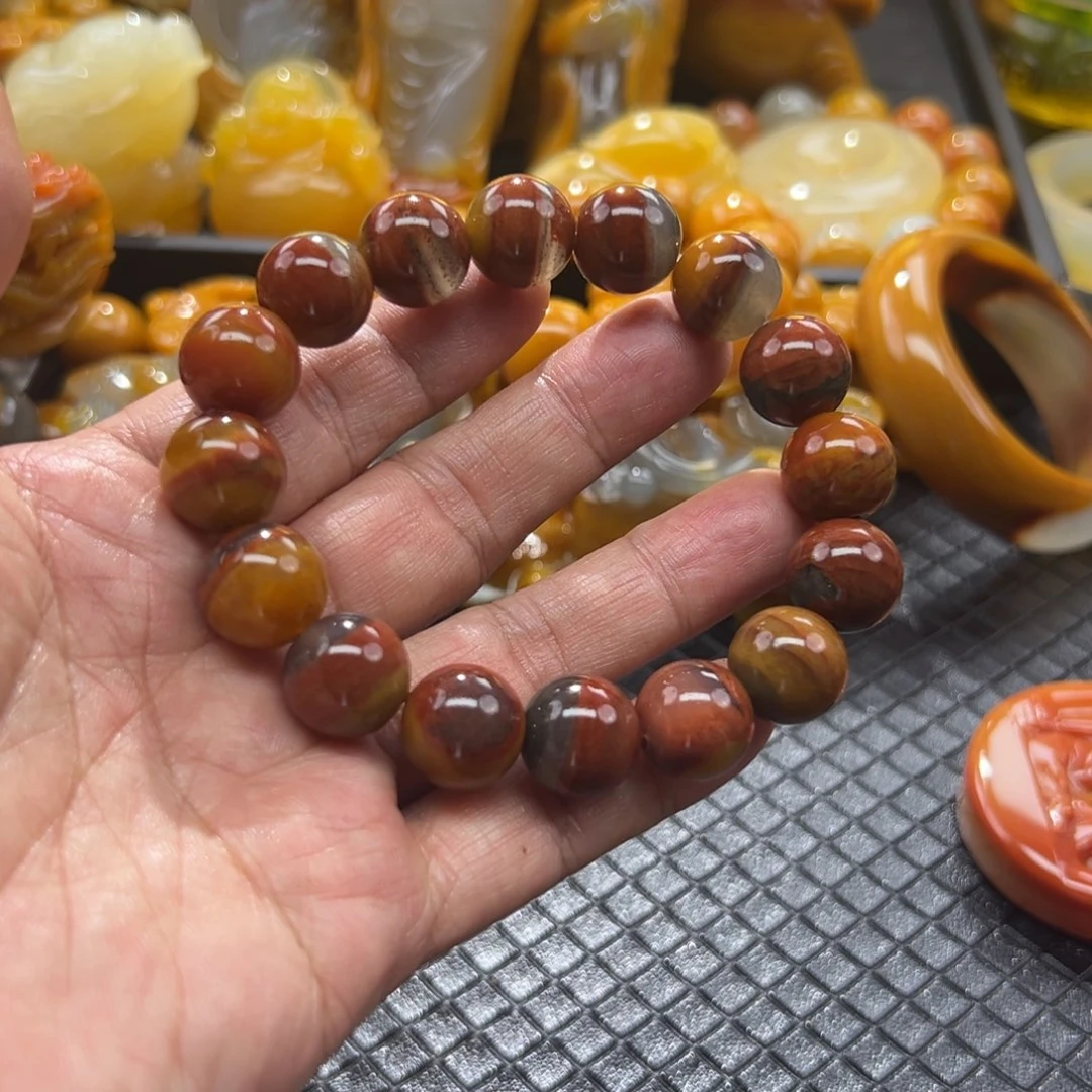 颈饰未镶嵌石英质玉
