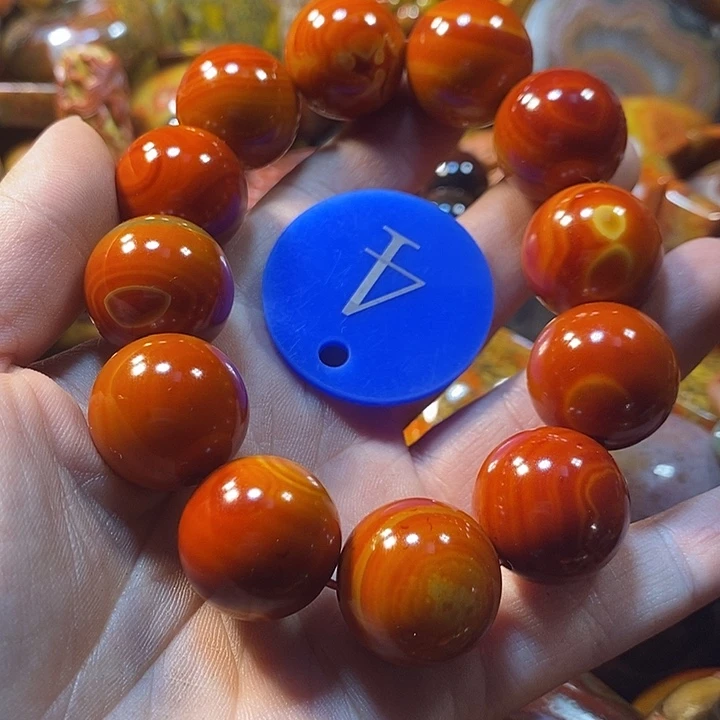 属***哥玛瑙/玉髓未镶嵌手链