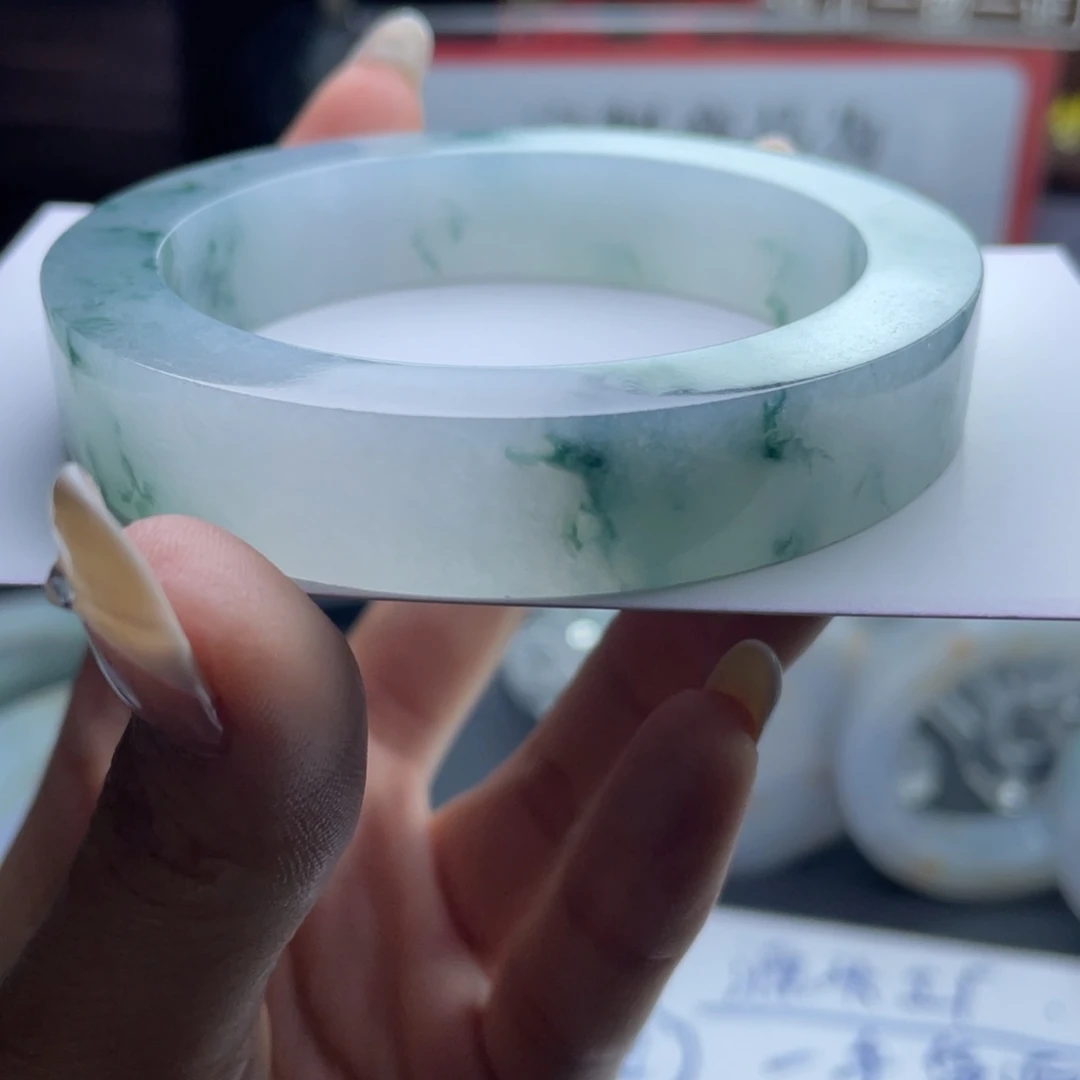 雅***丽定制翡翠未镶嵌正圈
