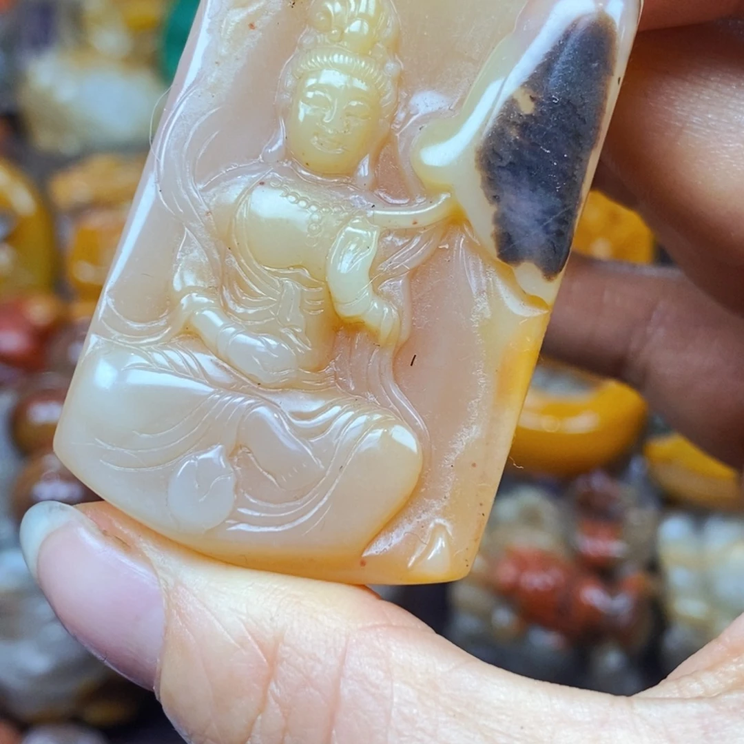 未镶嵌石英质玉（黄龙玉）吊坠(不含链)