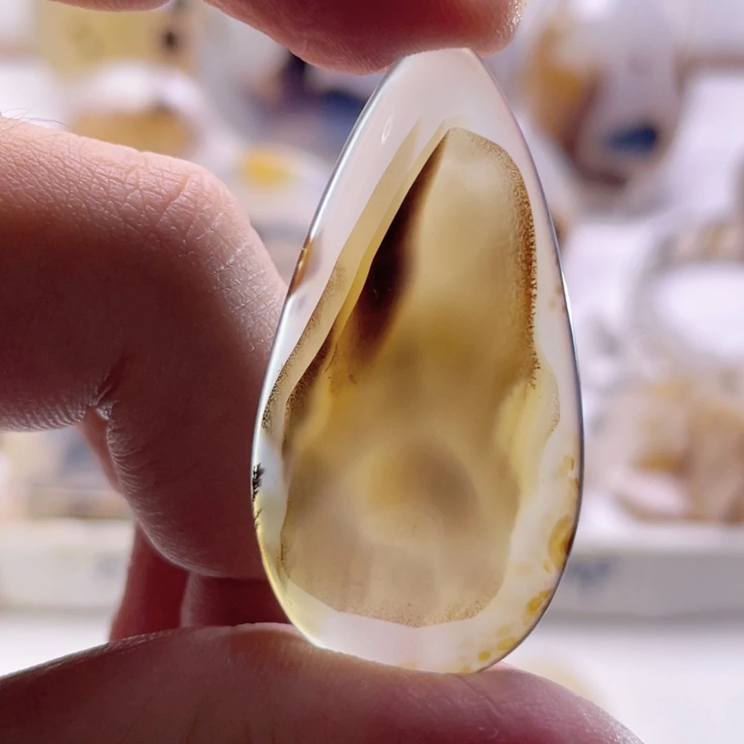 玛瑙/玉髓未镶嵌珠宝奇石