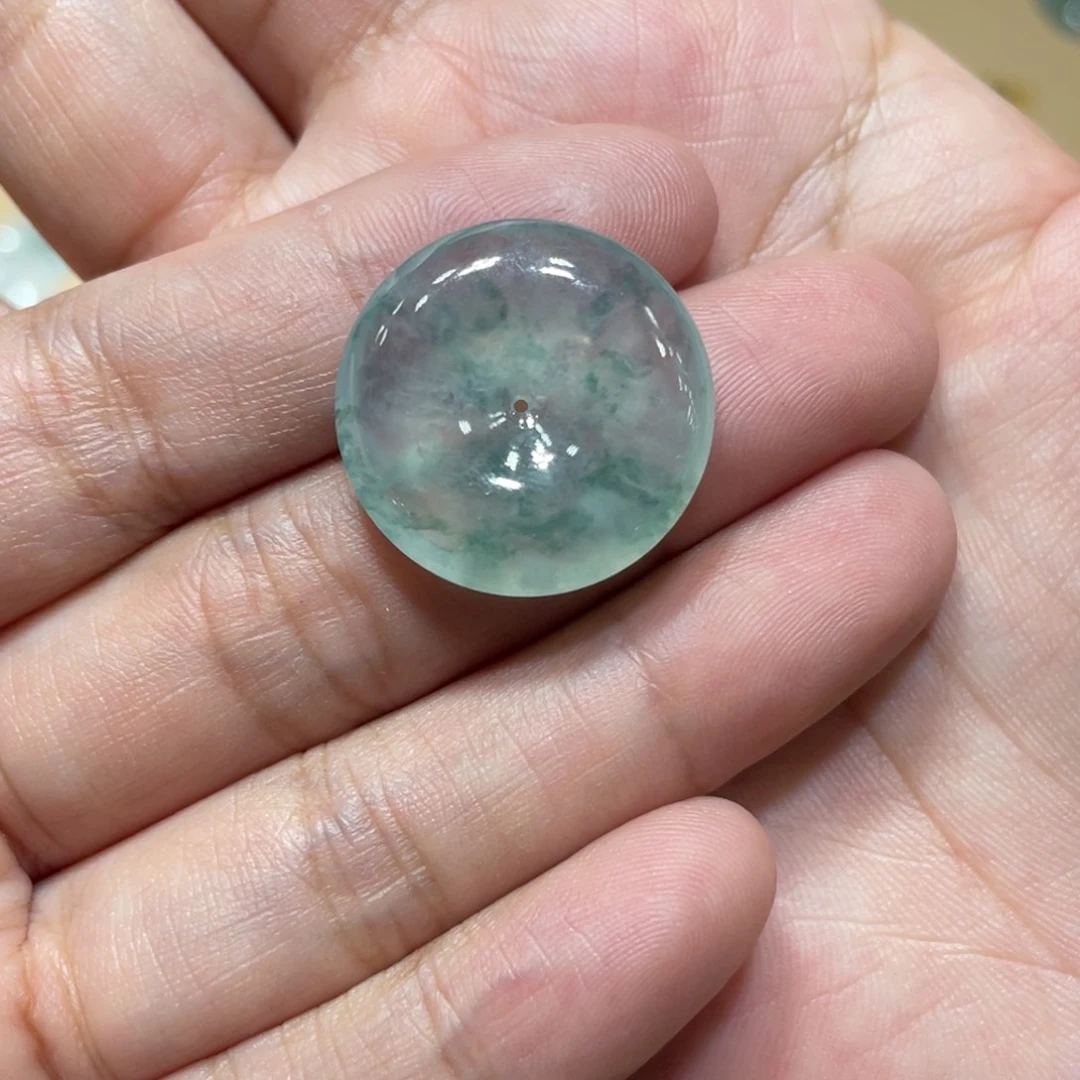 颈饰未镶嵌翡翠奥****兽平安扣