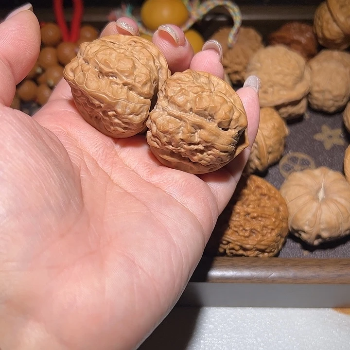 文玩核桃蛤蟆头38*43