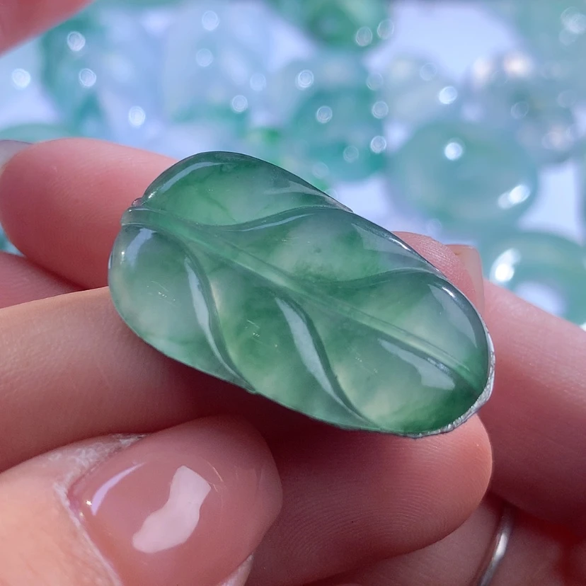 【闪购商品】翡翠颈饰未镶嵌缅甸