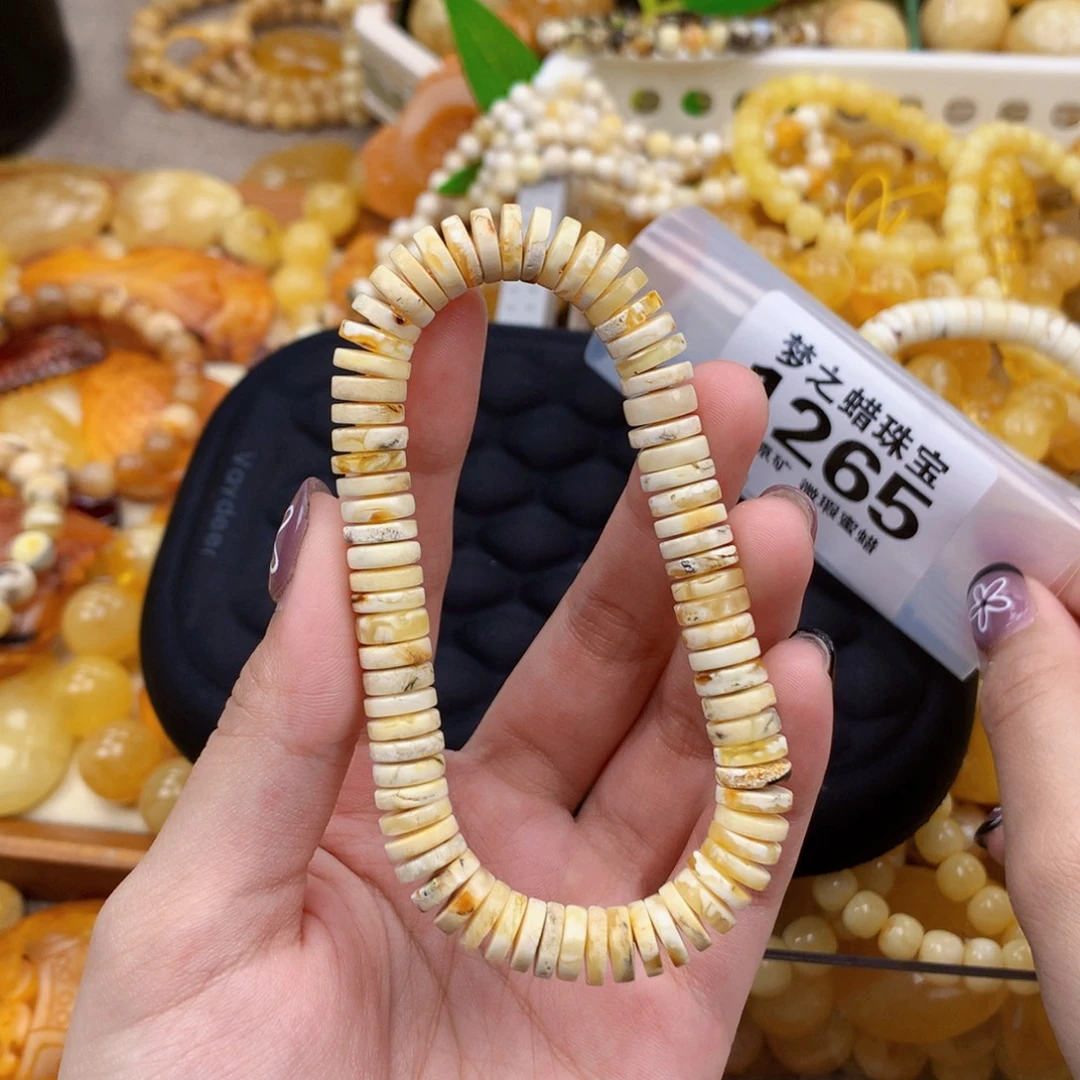 蜜蜡未镶嵌珠宝奇石8