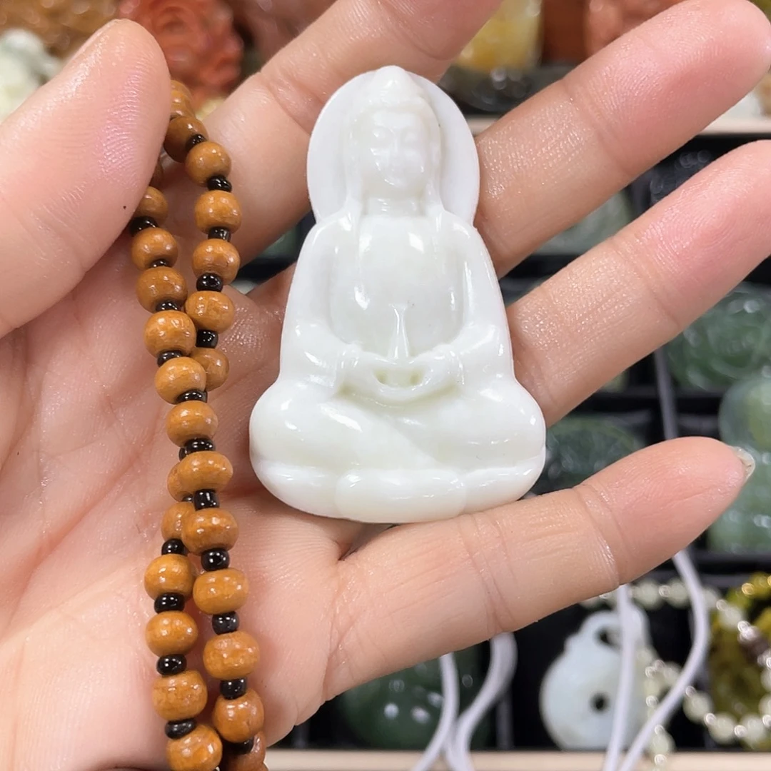 蛇纹石玉颈饰合金